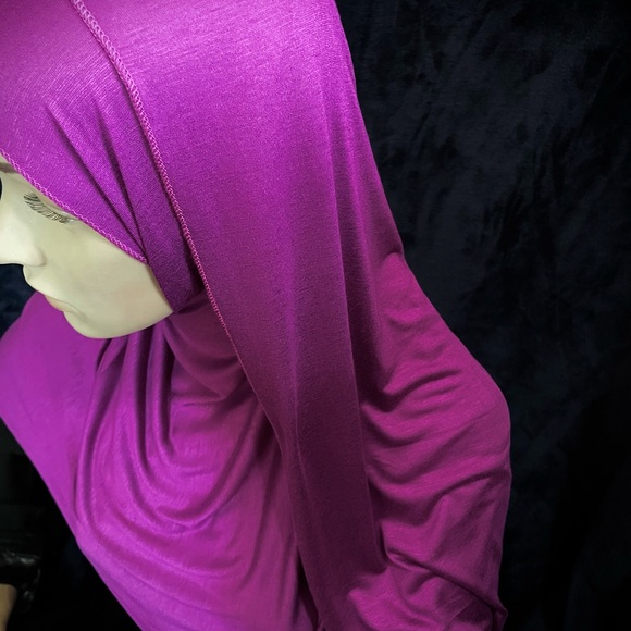 - Hijab - Made In Dubai UAE - Picture 2 of 2